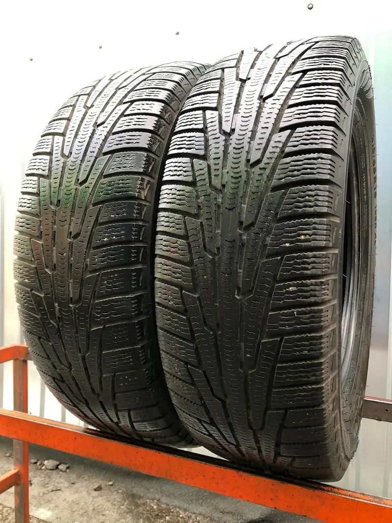 Пара б/у шин 215/65 R16 Nokian Hakkapeliitta R