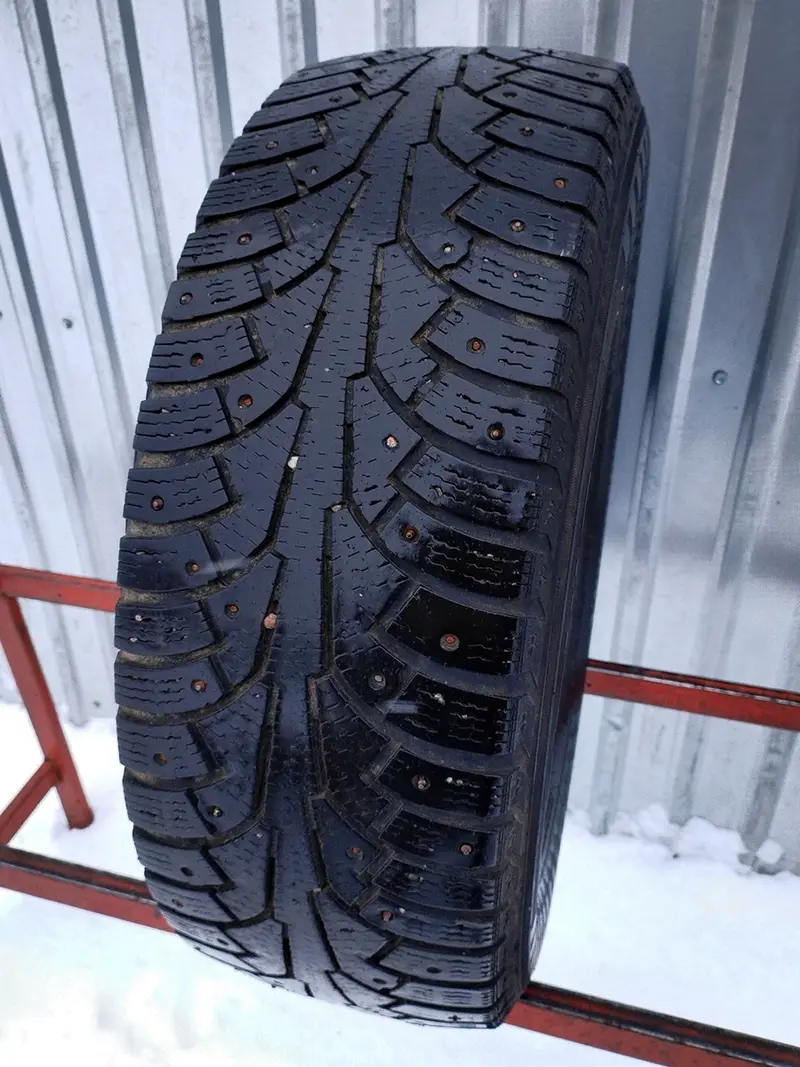 Б/у шина 215/65 R16C Nokian Nordman C