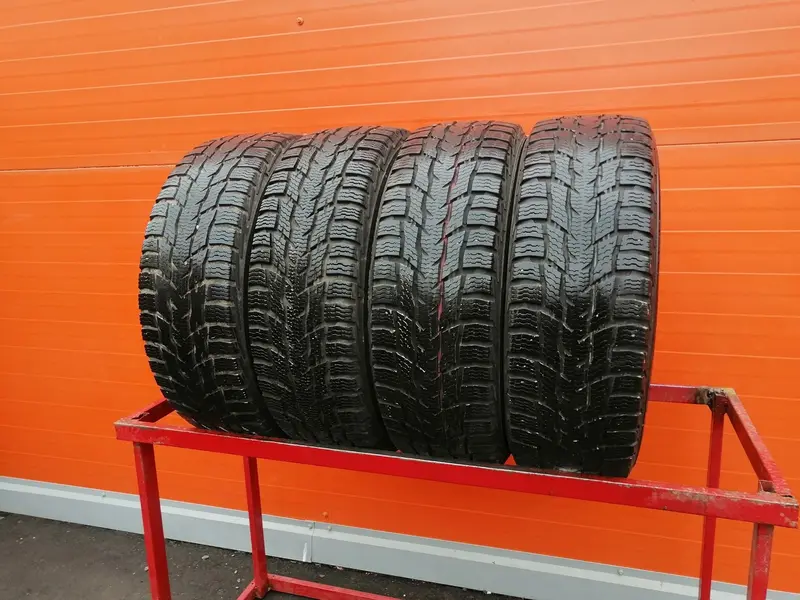 Комплект б/у шин 215/65 R16C Nokian WR C3