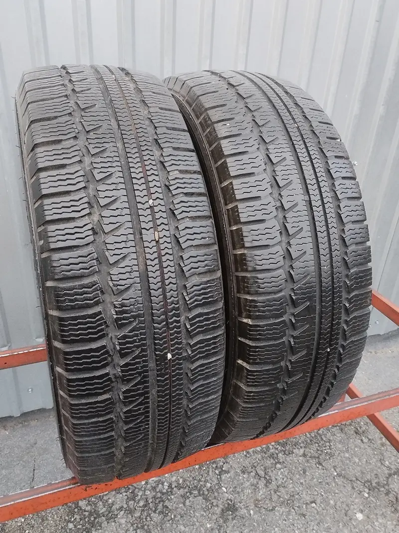 Пара б/у шин 215/65 R16C Nokian WR C VAN