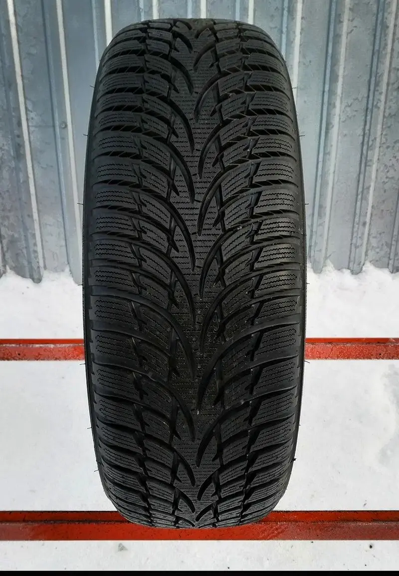 Б/у шина 215/65 R16 Nokian WR D3, фото 1
