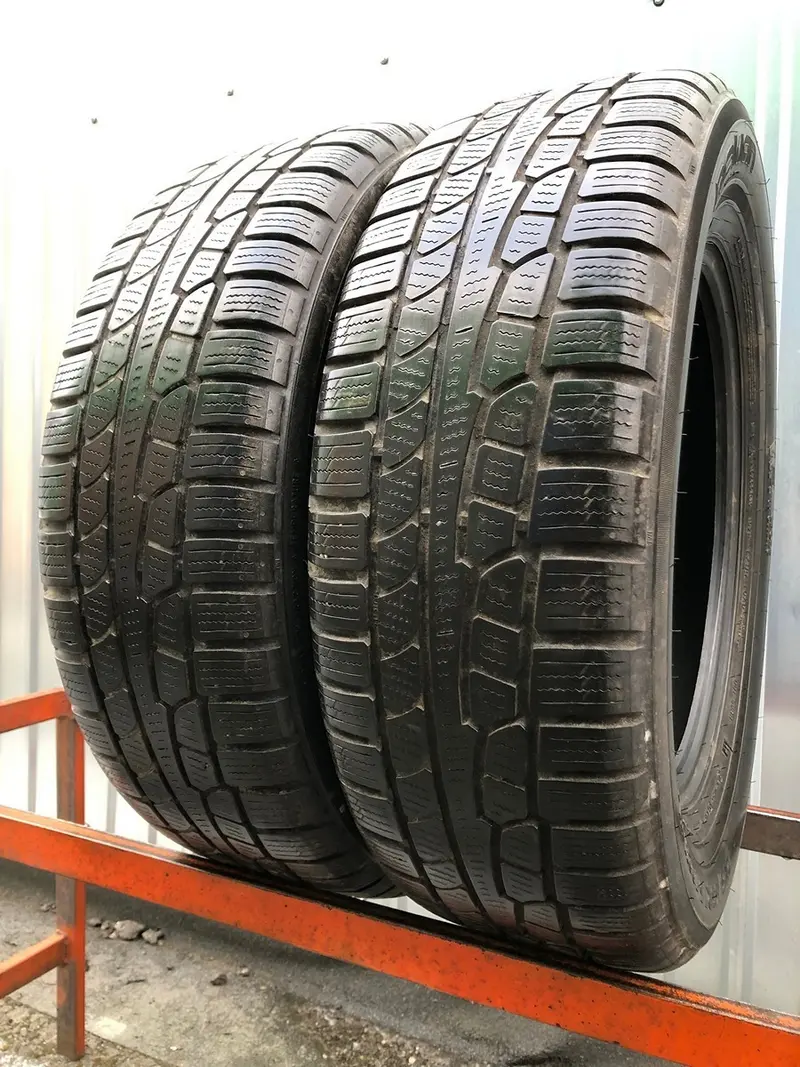 Пара б/у шин 215/65 R16 Nokian WR G2, фото 1