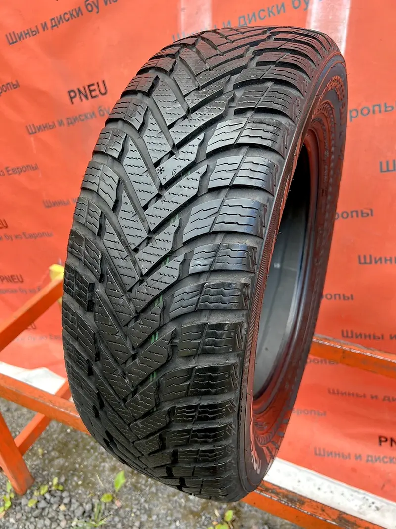 Б/у шина 215/65 R16 Nokian Weatherproof SUV