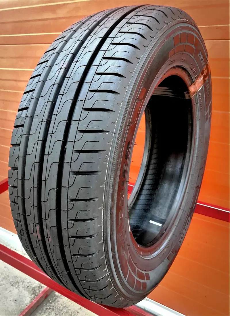 Новая шина 215/65 R16 Pirelli Carrier, фото 1