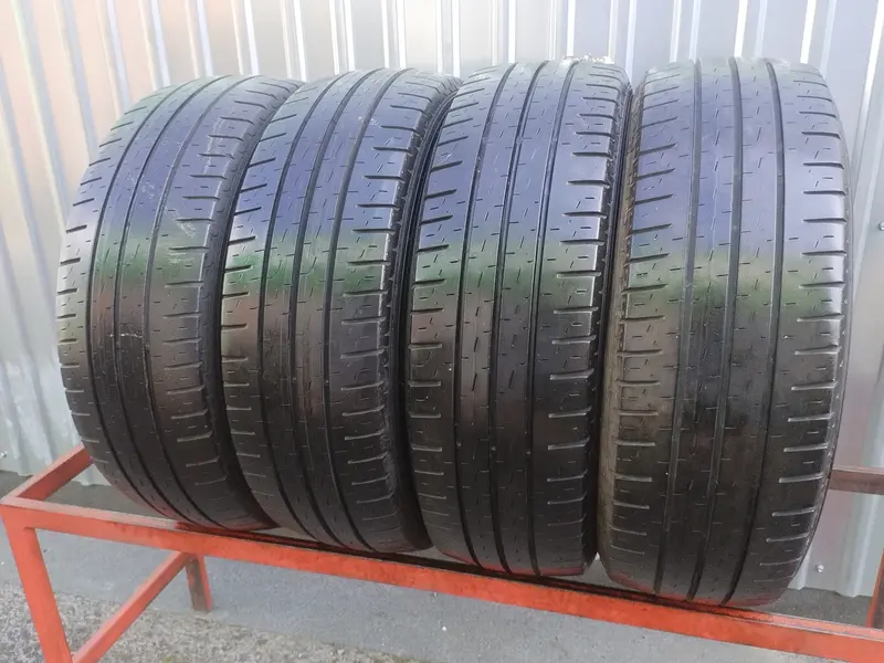 Комплект б/у шин 215/65 R16C Pirelli Carrier