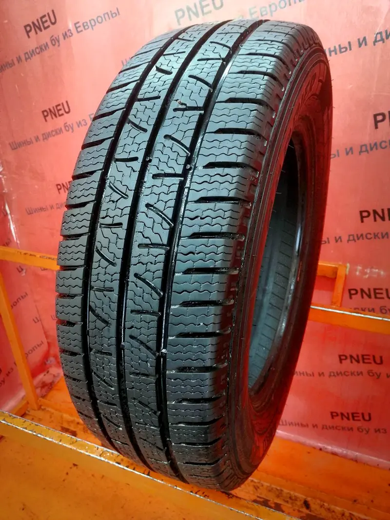 Б/у шина 215/65 R16C Pirelli Carrier Winter