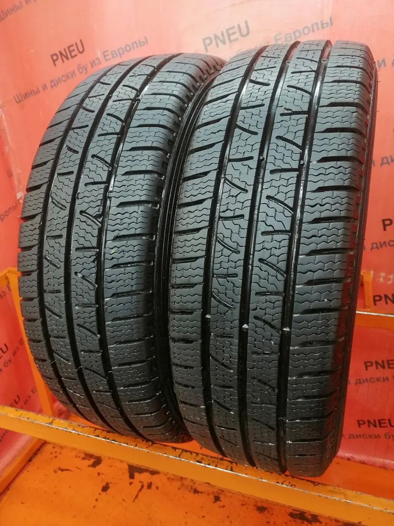 Пара б/у шин 215/65 R16C Pirelli Carrier Winter