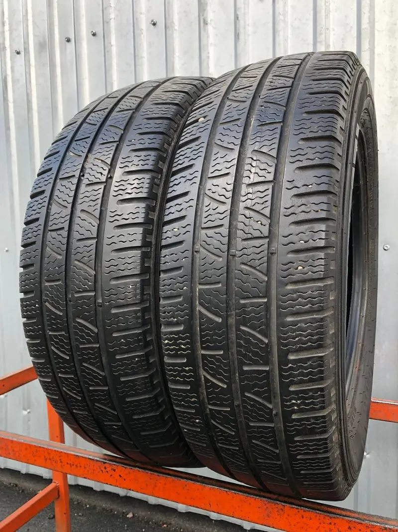 Пара б/у шин 215/65 R16C Pirelli Carrier Winter