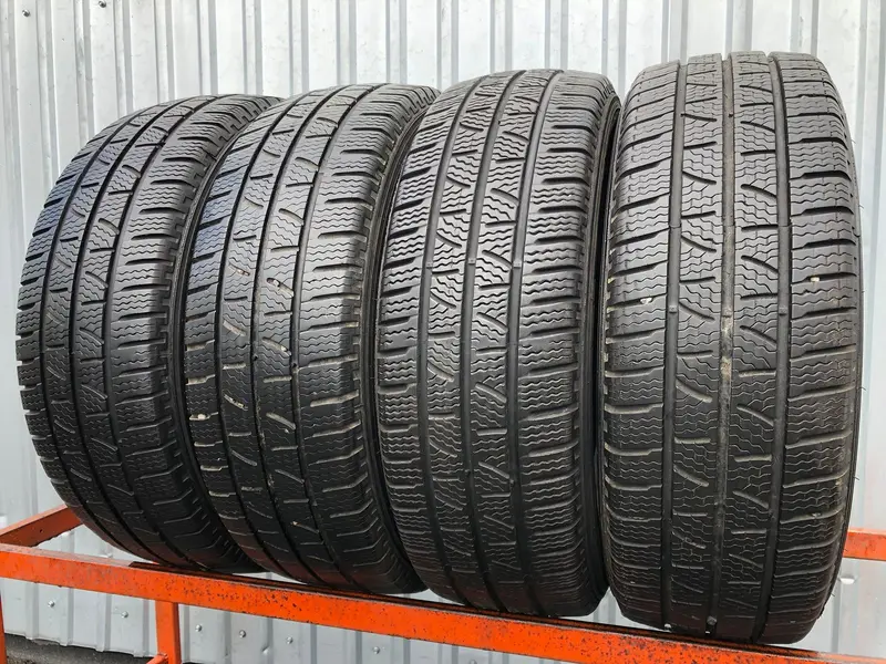 Комплект б/у шин 215/65 R16C Pirelli Carrier Winter