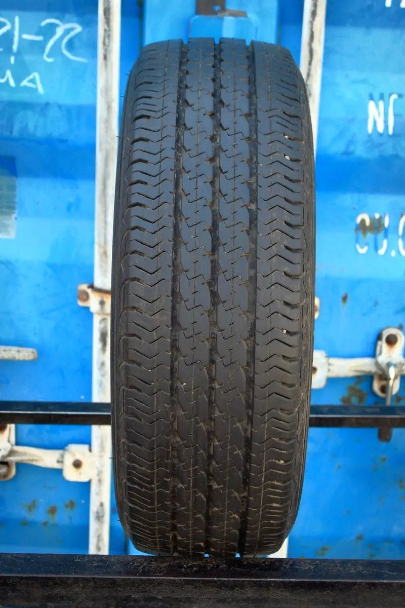 Б/у шина 215/65 R16C Pirelli Chrono 2