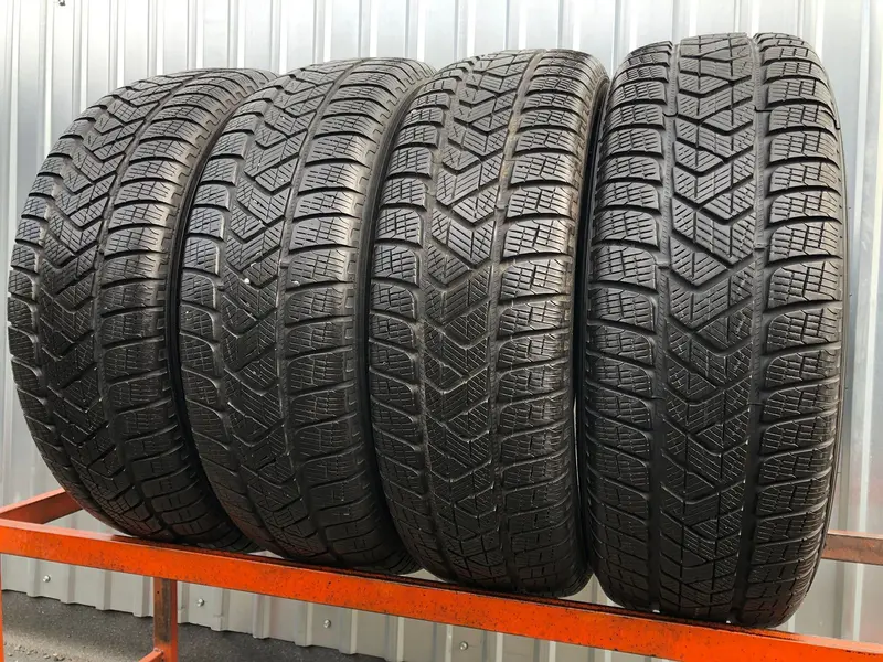 Комплект б/у шин 215/65 R16 Pirelli Scorpion Winter
