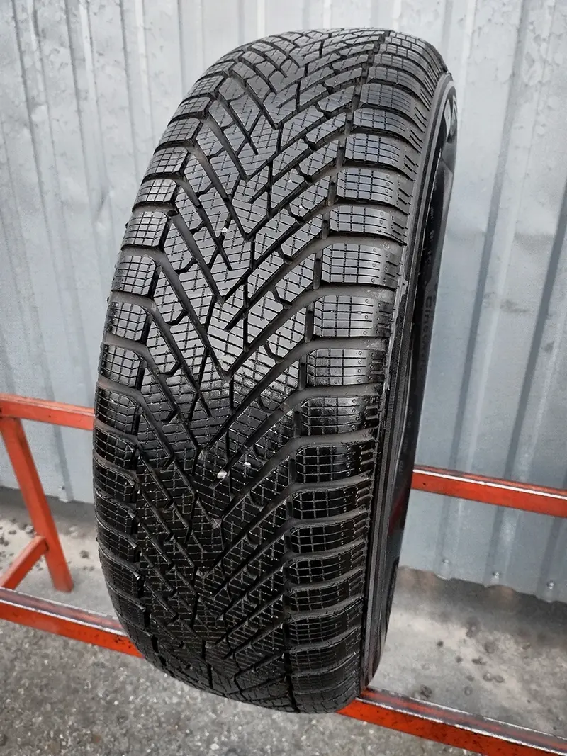 Б/у шина 215/65 R16 Pirelli Winter Cinturato 2