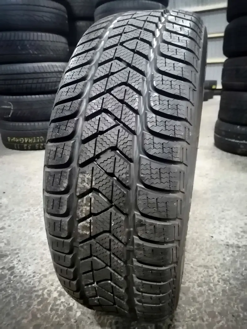 Б/у шина 215/65 R16 Pirelli Winter Sottozero 3, фото 1