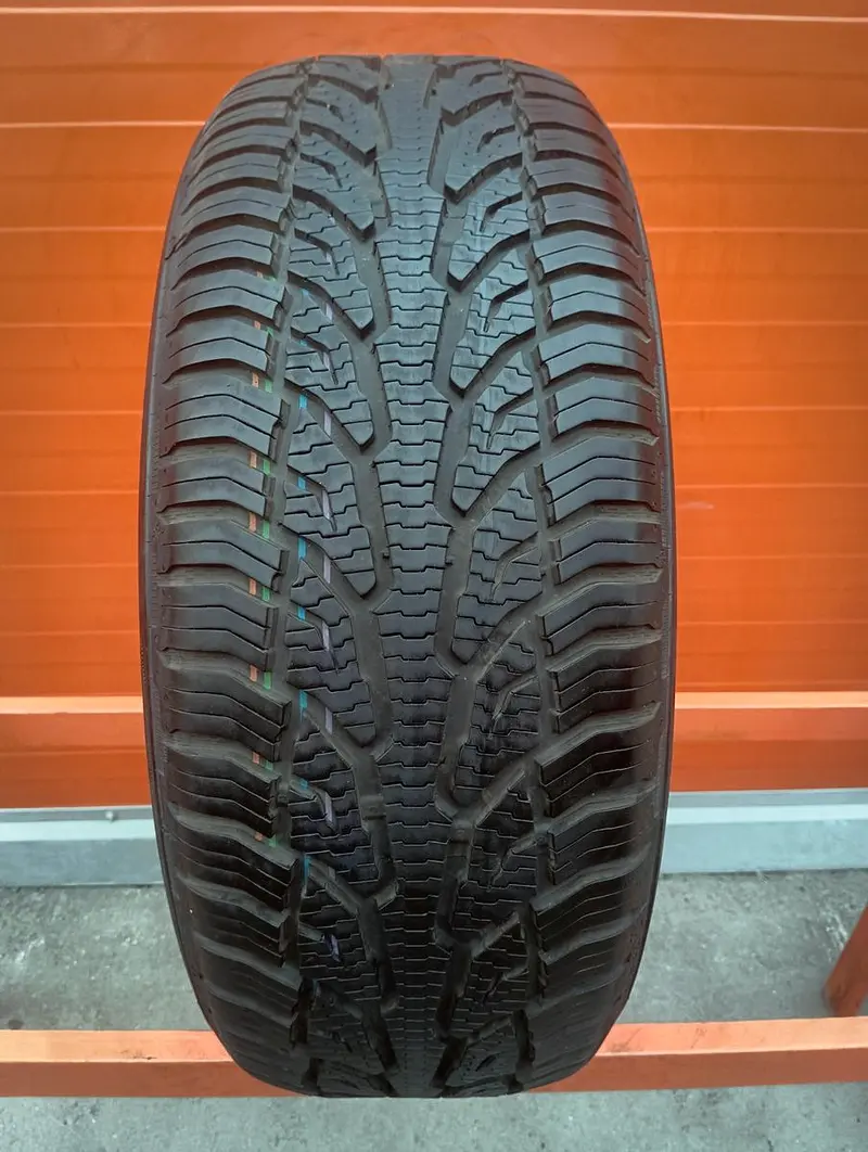 Б/у шина 215/65 R16 Uniroyal AllSeasonExpert 2