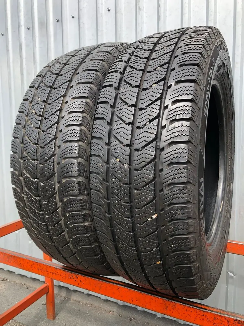 Пара б/у шин 215/65 R16C Uniroyal Snow Max 3