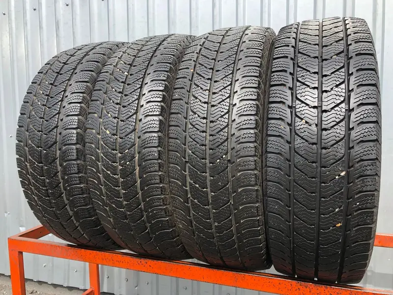 Комплект б/у шин 215/65 R16C Uniroyal Snow Max 3