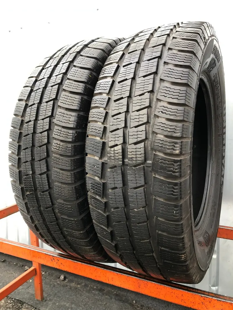 Пара б/у шин 215/65 R16C Uniroyal Snow Max