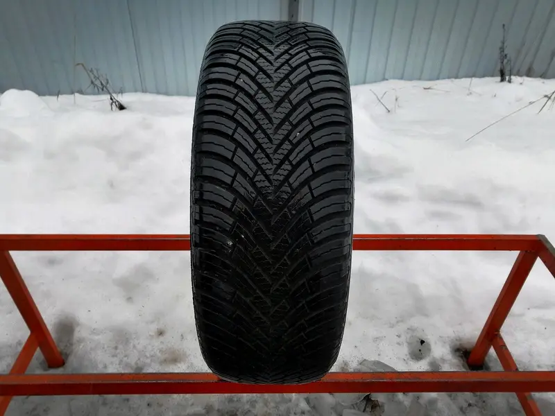 Б/у шина 215/65 R16 Vredestein Quatrac 5