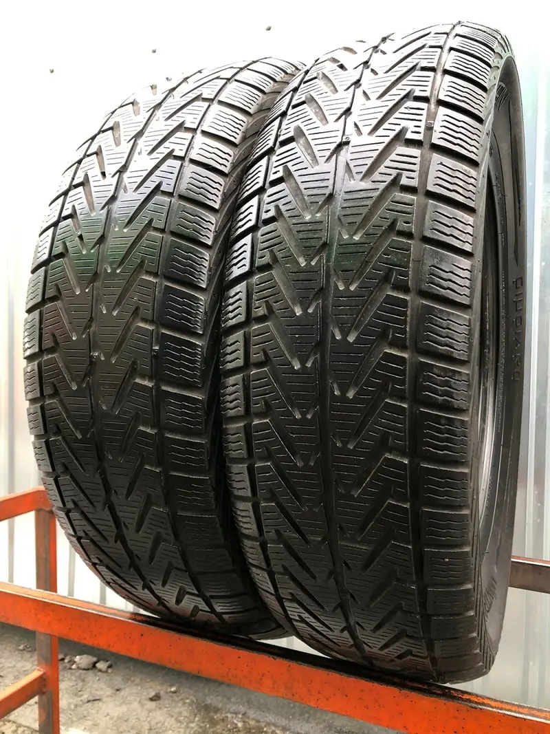 Пара б/у шин 215/65 R16 Vredestein Wintrac Xtreme