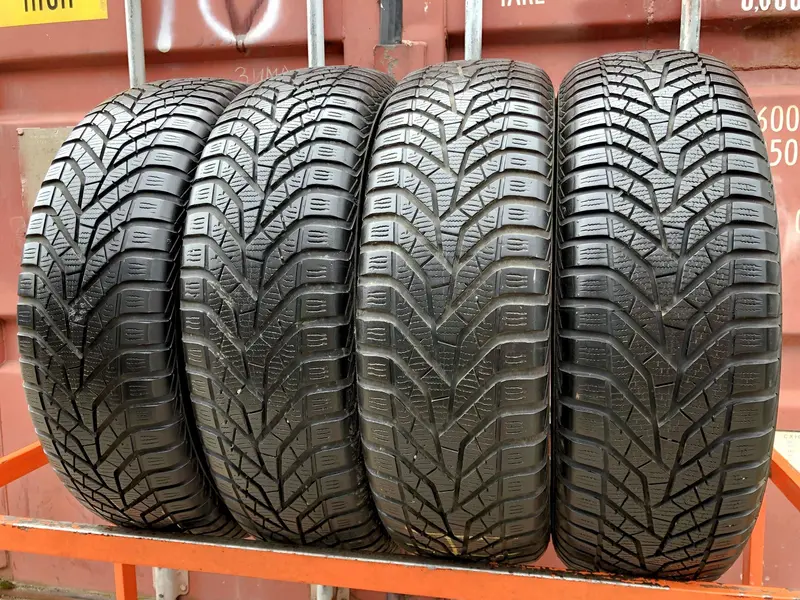 Комплект б/у шин 215/65 R16 Yokohama BluEarth W.Drive V905