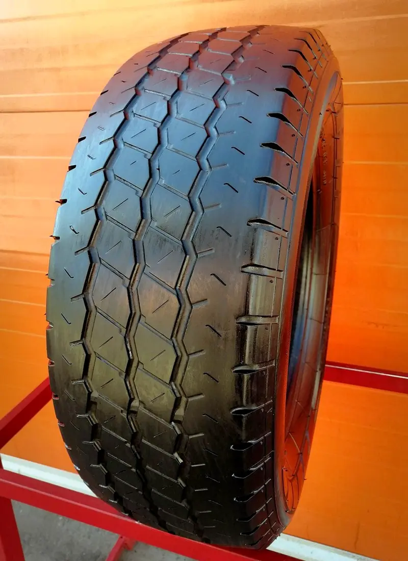 Б/у шина 215/65 R16C Yokohama Delivery Star RY 818