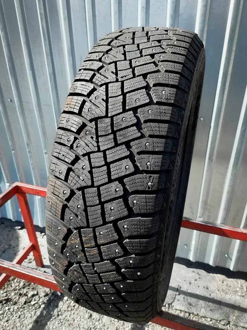 Б/у шина 215/65 R17 Continental IceContact 2 SUV, фото 1