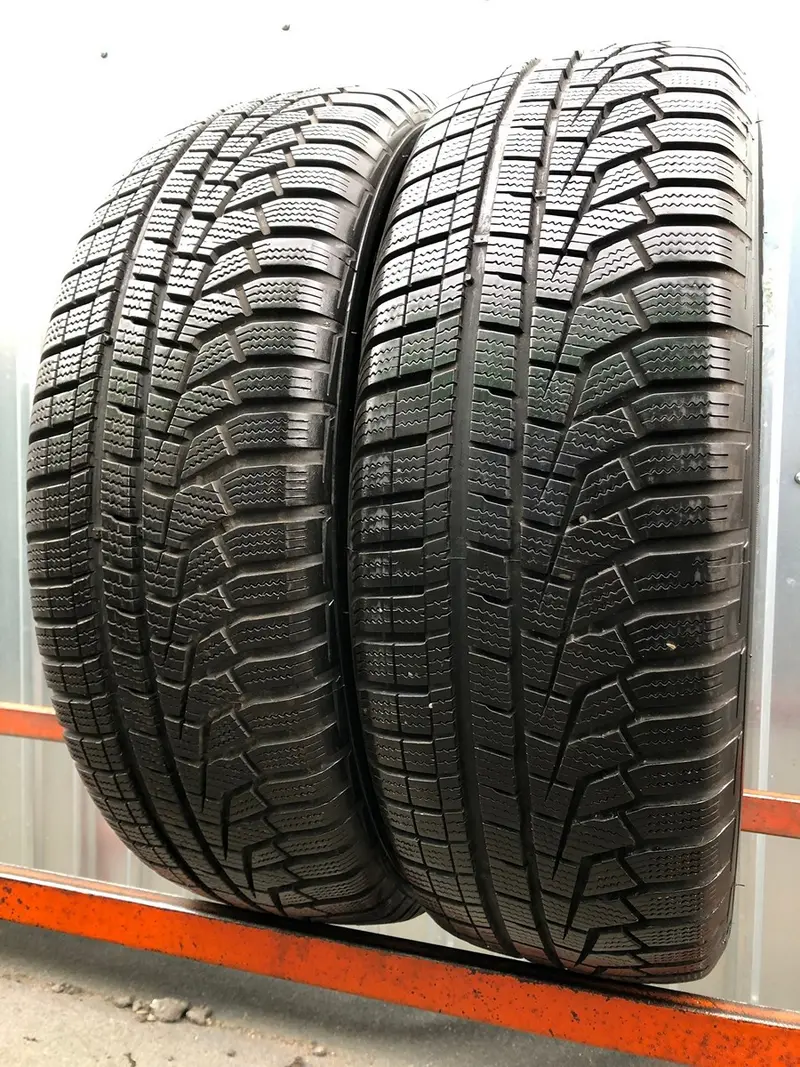 Пара б/у шин 215/65 R17 Hankook Winter I Cept Evo2 W320