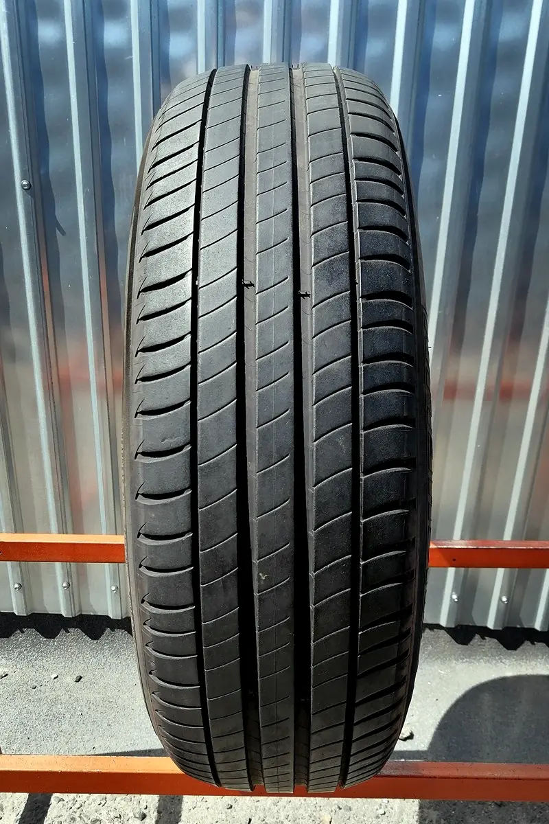 Б/у шина 215/65 R17 Michelin Primacy 3