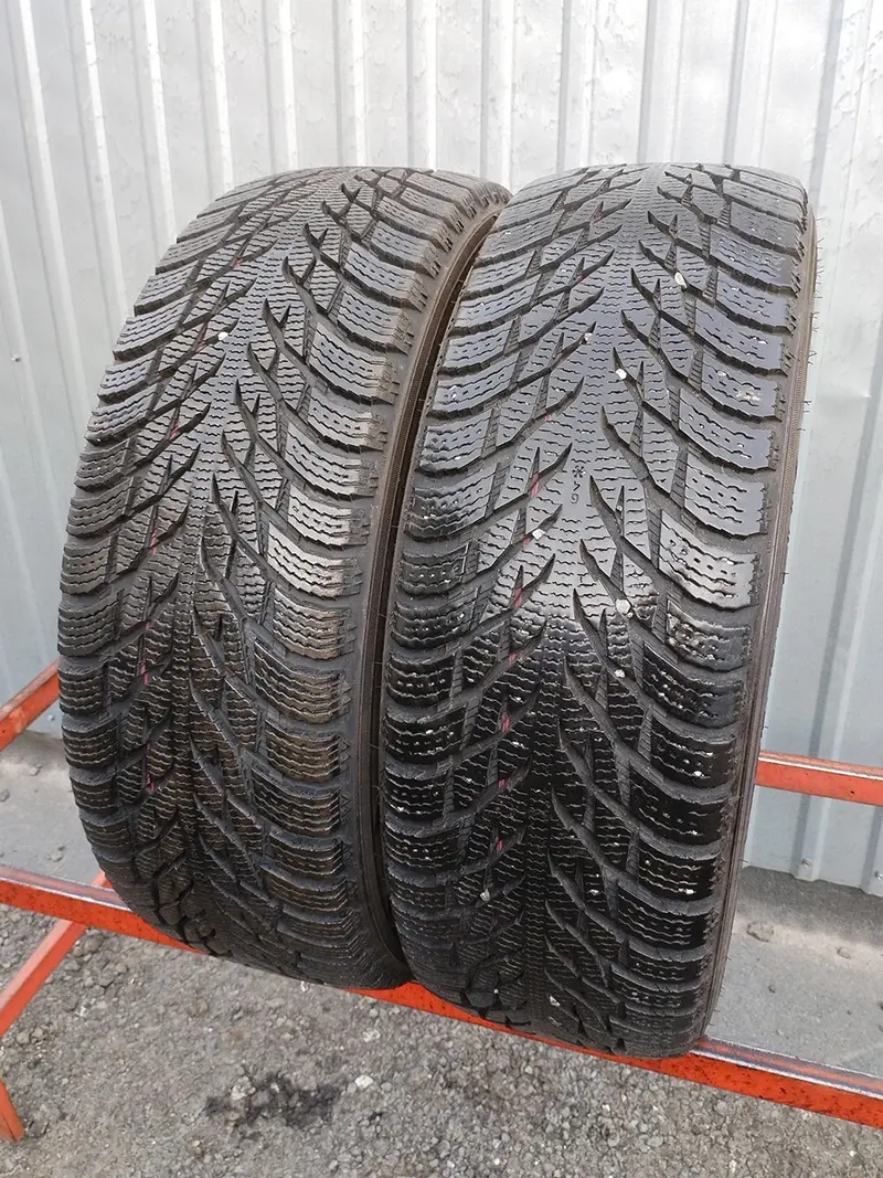 Пара б/у шин 215/65 R17 Nokian Hakkapeliitta R3 SUV, фото 1