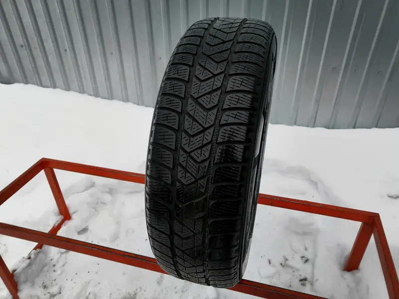 Б/у шина 215/65 R17 Pirelli Scorpion Winter