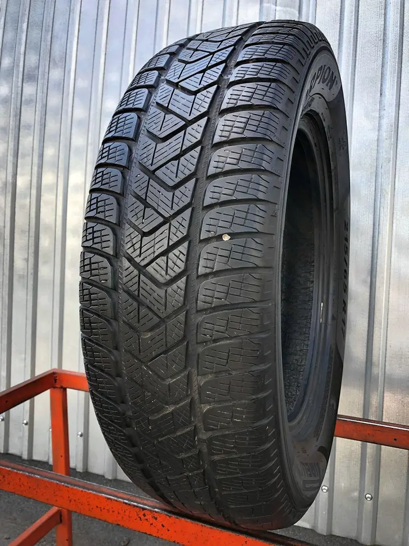 Б/у шина 215/65 R17 Pirelli Scorpion Winter