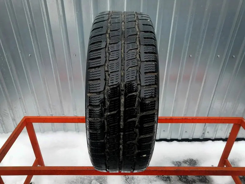 Б/у шина 215/70 R15C Kumho Winter PorTran CW51
