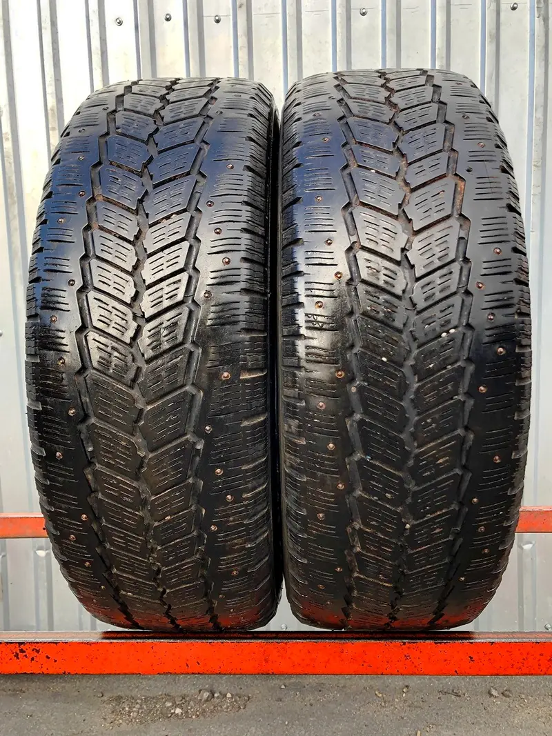Пара б/у шин 215/70 R15C Michelin Agilis 81 Snow-Ice, фото 1