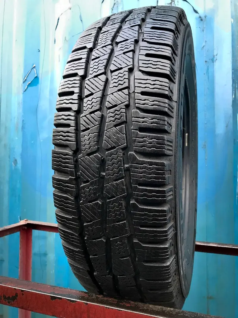 Б/у шина 215/70 R15C Michelin Agilis Alpin