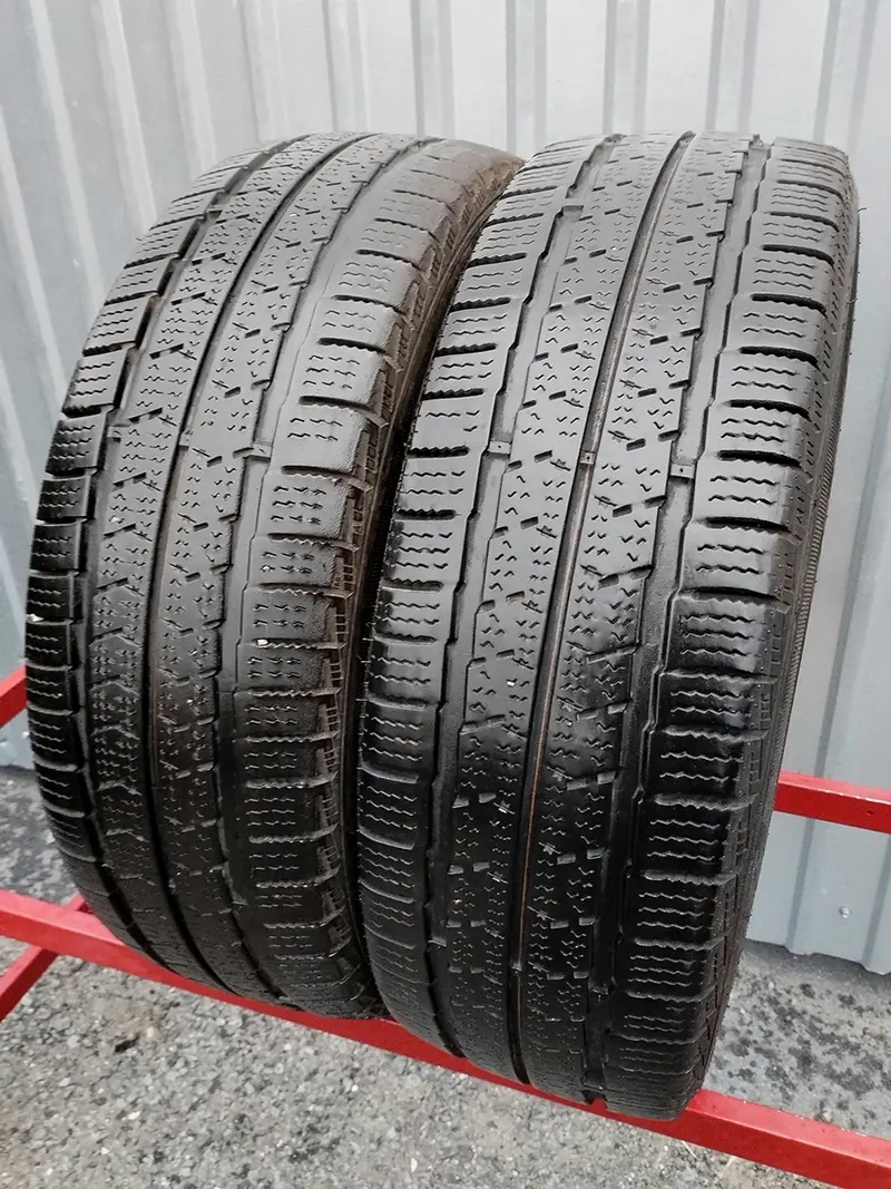 Пара б/у шин 215/70 R15C Nexen Winguard WT1