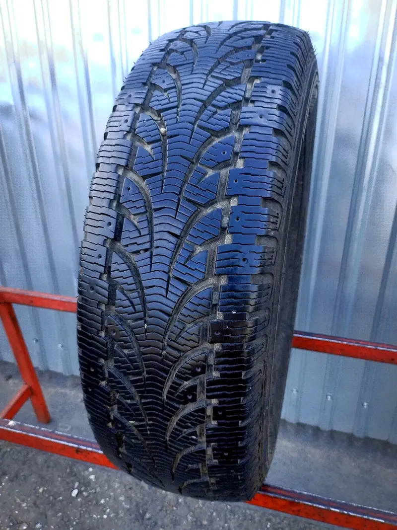 Б/у шина 215/70 R15C Pirelli Chrono Winter