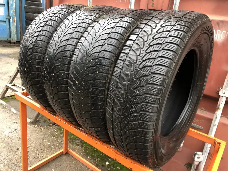 Комплект б/у шин 215/70 R16 Bridgestone Blizzak LM-80 EVO, фото 1
