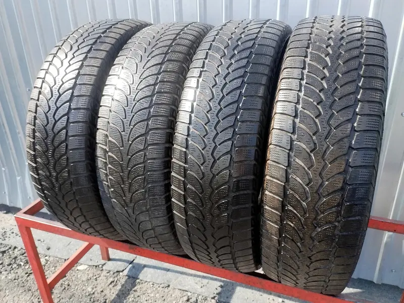 Комплект б/у шин 215/70 R16 Bridgestone Blizzak LM-80