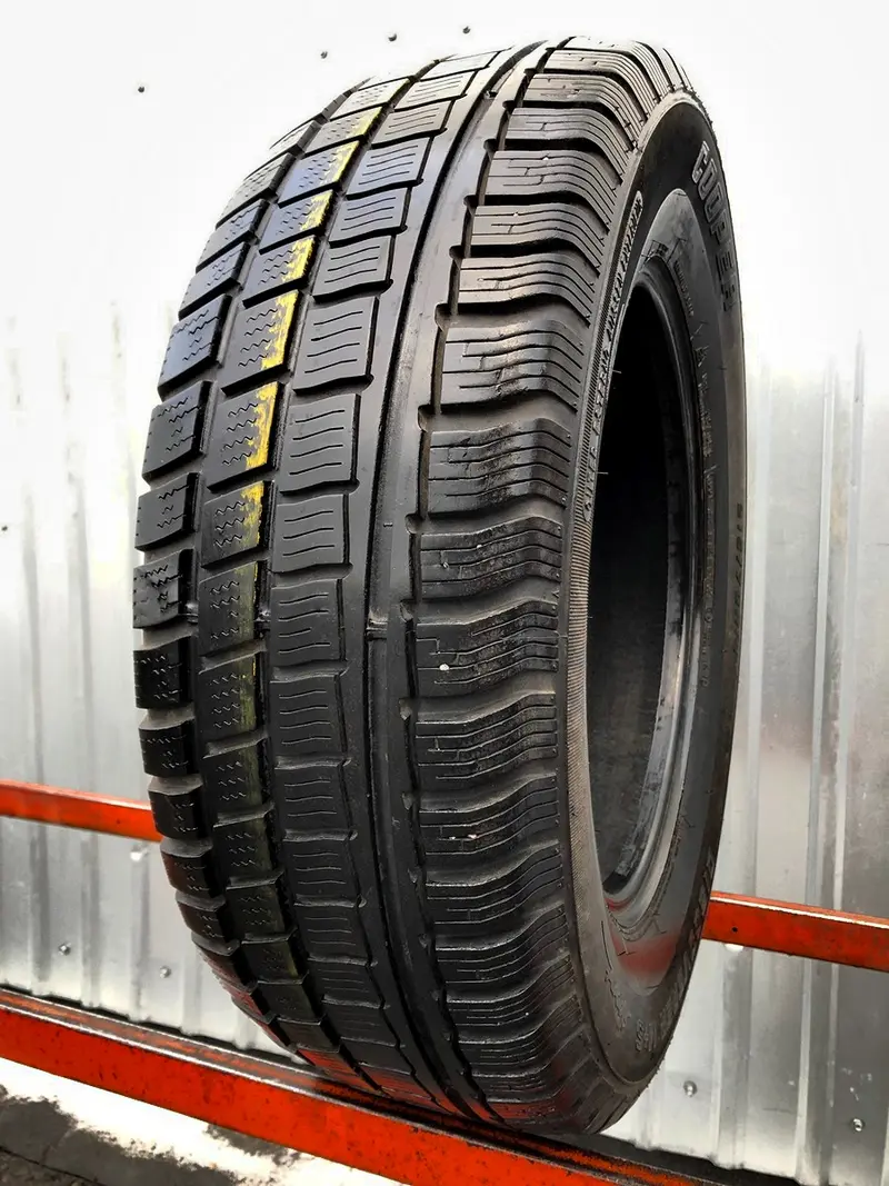 Б/у шина 215/70 R16 Cooper Discoverer M+S Sport