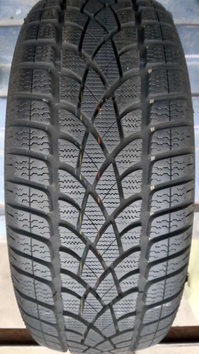 Б/у шина 215/70 R16 Dunlop SP Winter Sport 3D