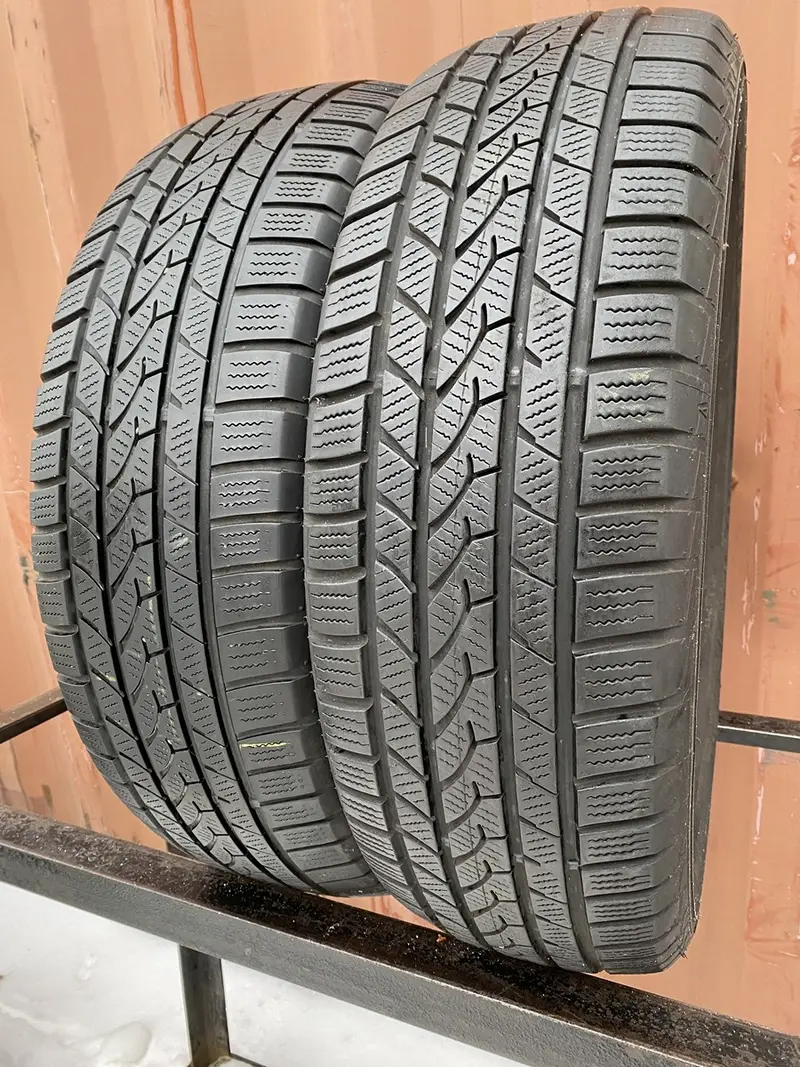Пара б/у шин 215/70 R16 Falken Eurowinter HS-439, фото 1