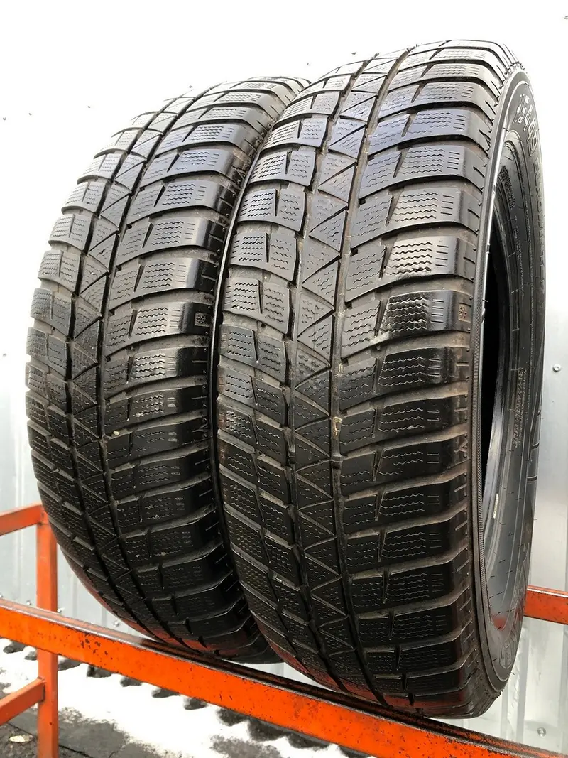 Пара б/у шин 215/70 R16 Falken Eurowinter HS-449