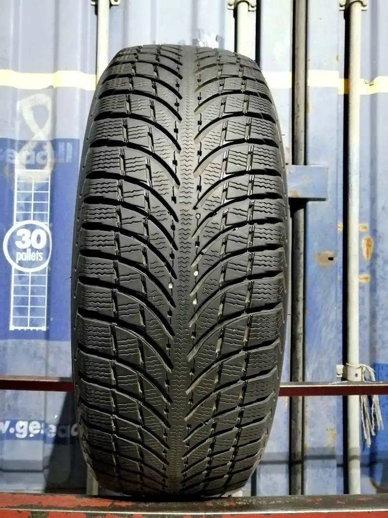 Б/у шина 215/70 R16 Michelin Latitude Alpin LA2