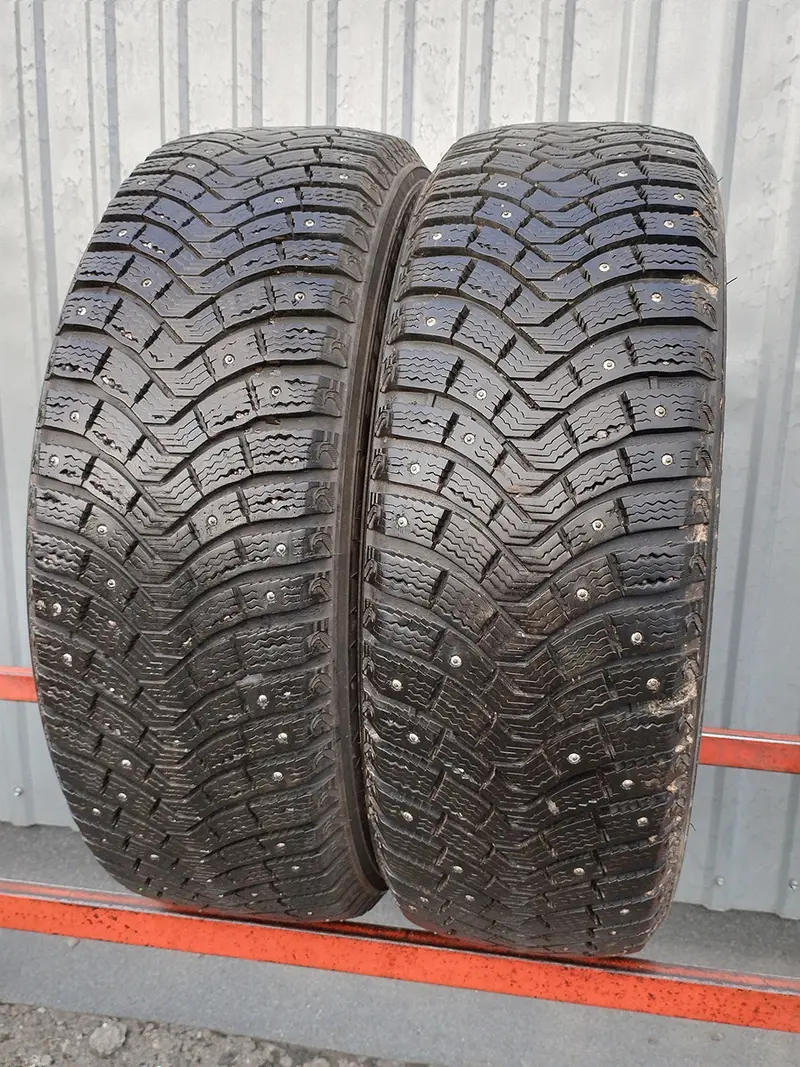 Пара б/у шин 215/70 R16 Michelin X-Ice North 2