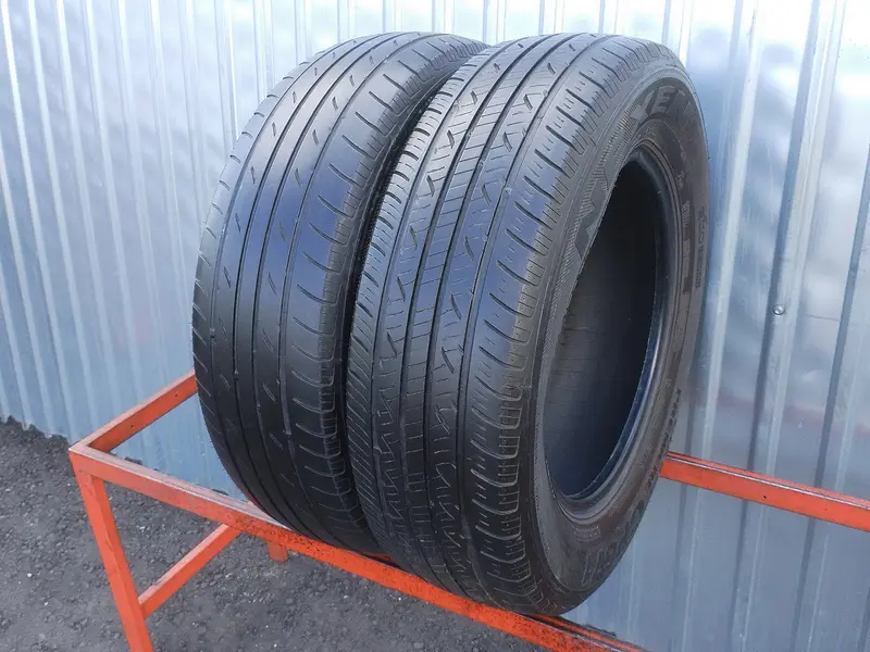Пара б/у шин 215/70 R16 Nexen Classe Premiere CP 671