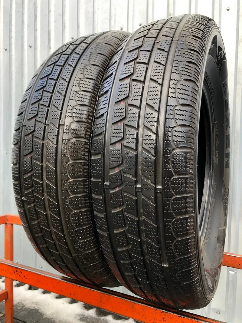 Пара б/у шин 215/70 R16 Nexen Winguard Snow G WGS G-01