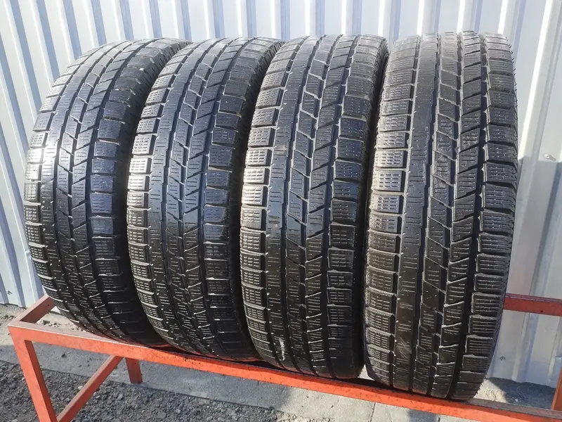 Комплект б/у шин 215/70 R16 Pirelli Scorpion Ice & Snow, фото 1
