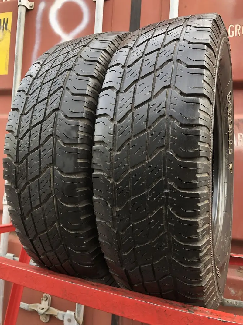 Пара б/у шин 215/70 R16 Pirelli Scorpion S/T