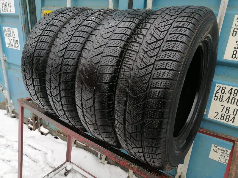 Комплект б/у шин 215/70 R16 Pirelli Scorpion Winter