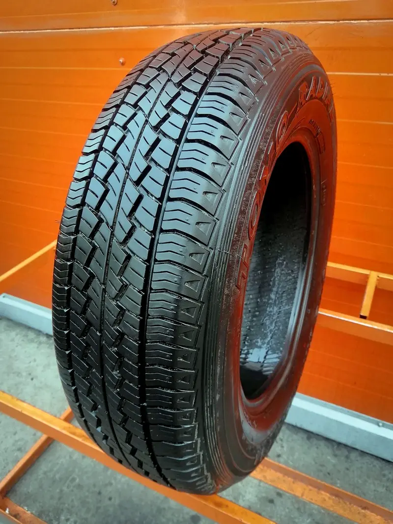 Б/у шина 215/70 R16 Toyo Tranpath A14, фото 1